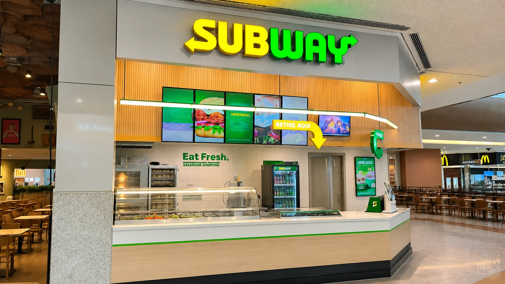 Fachada da loja Subway.