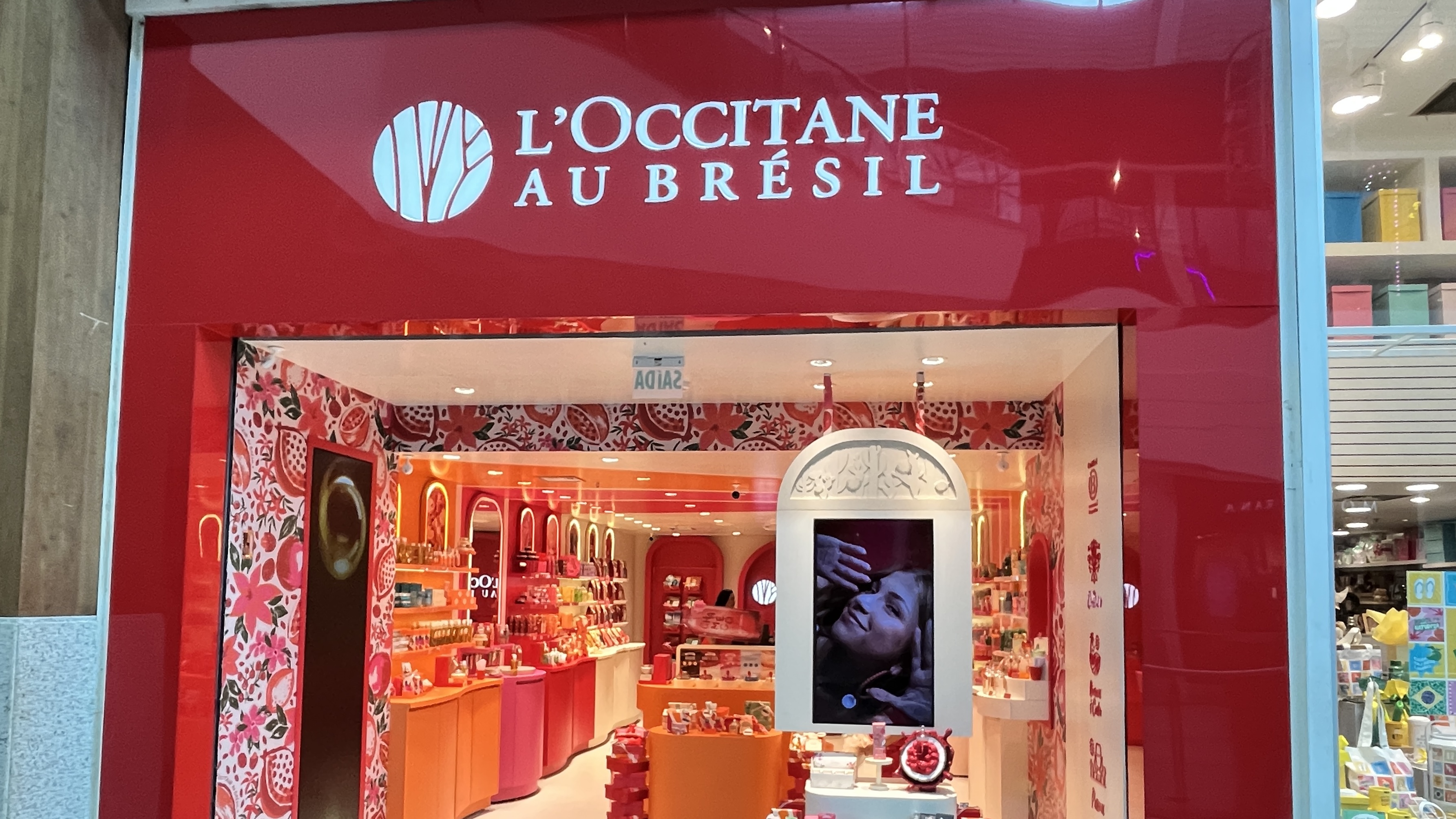 Fachada da loja L'Occitane au Brésil.