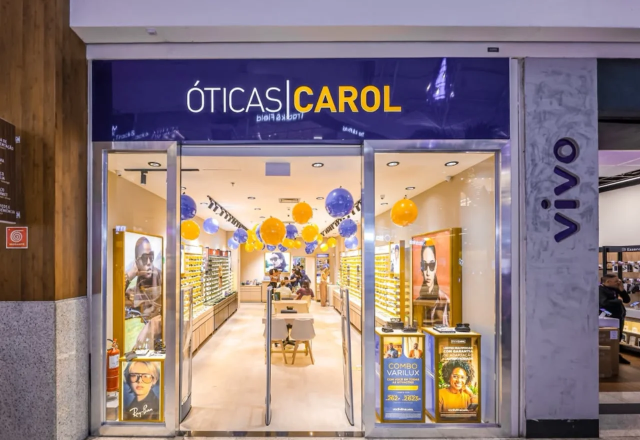 Confira a nova loja da Óticas Carol do Salvador