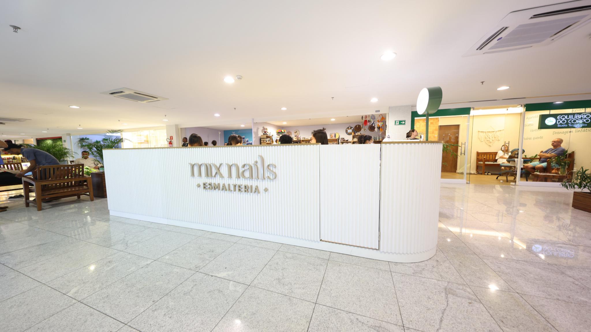 MIX NAILS ESMALTERIA (QUIOSQUE)