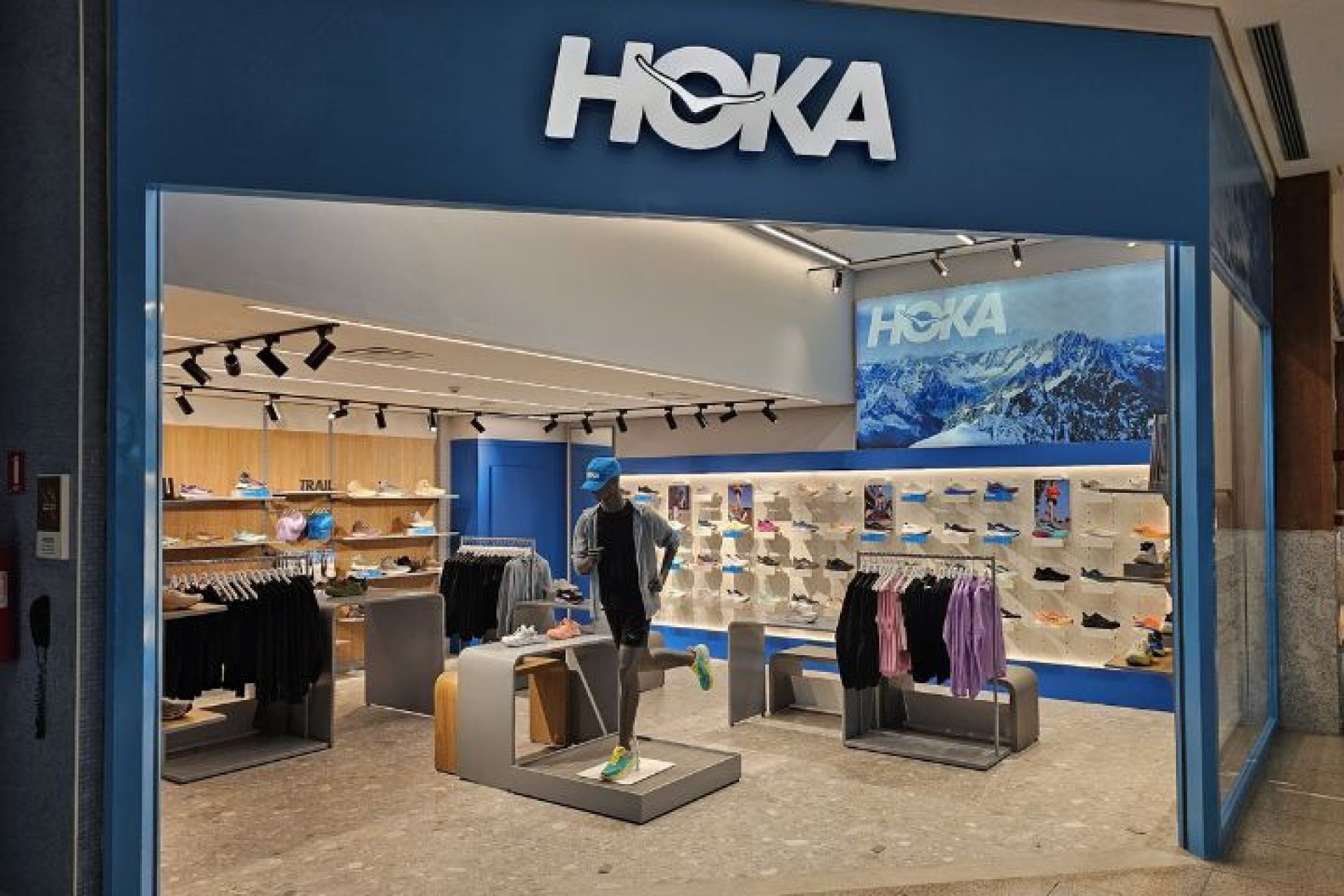HOKA
