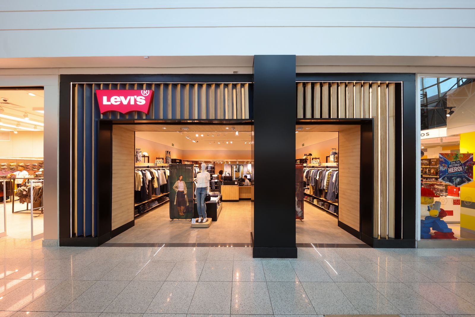LEVI'S